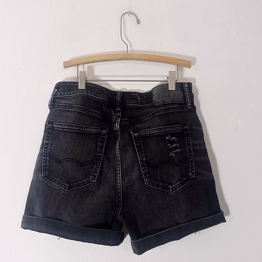 American Eagle Women’s Mom Short Black Distressed Shorts Denim - Picture 4 of 7